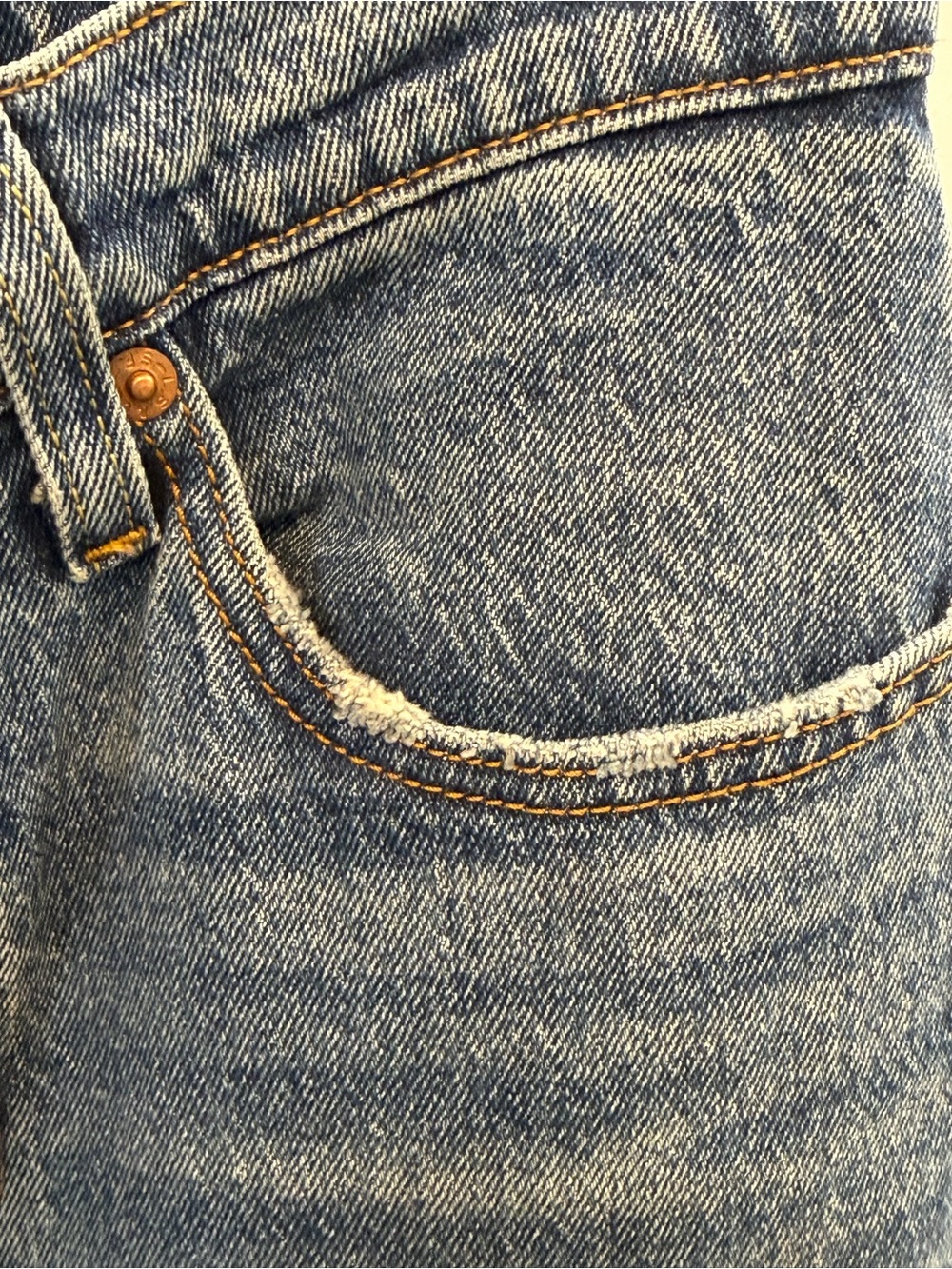 Levi's Straight Leg Jeans - Medium Blue - Picture 3 of 6